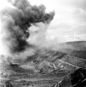 Каскадный взрыв на Ждановском руднике. Заполярный, 29 мая 1971 г. Архив комбината «Печенганикель» 