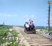 На дрезине у Петрозаводска по Мурманской железной дороге Источник: prokudin-gorsky.org 