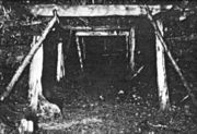 Навес-укрытие для оленей у оз. Леакклувташ, Вуэннияур. 1933 г. Источник: SКМa 