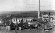 Производственное здание комбината в 1944 г. Из кн.: Turjanmeren Maa: Petsamon historia 