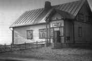 Новое здание муниципалитета. 1935 г. Из кн.: Turjanmeren Maa: Petsamon historia 