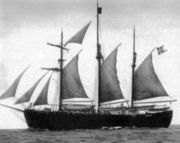 Шхуна «Фрам», отданная Нансеном Амундсену для экспедиции к Северному полюсу, а пришедшая к Антарктике